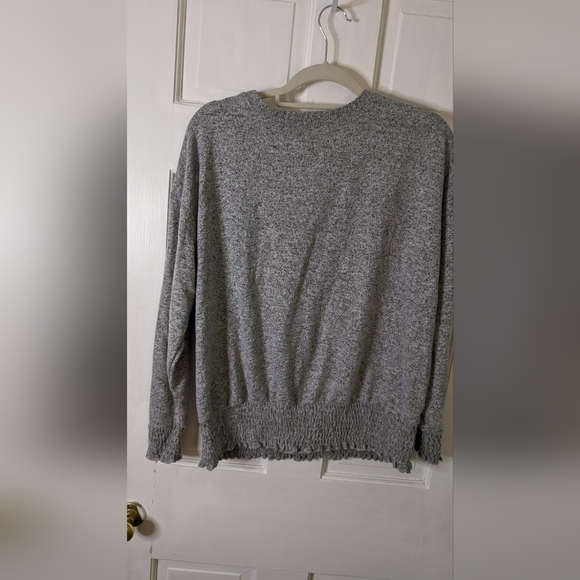 TORRIDSUPER SOFT PLUSH TOP  Size 0 V neck - Picture 3 of 7
